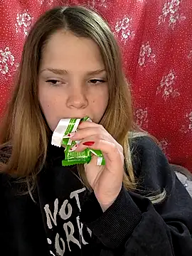 Zuli Kiska online show from April 10, 11:04 am