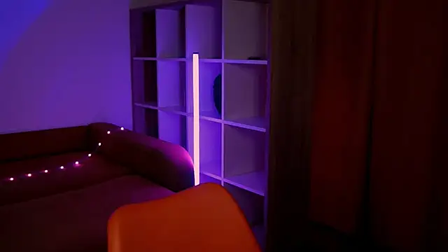 ItsAlisia online show from October 5, 5:39 am