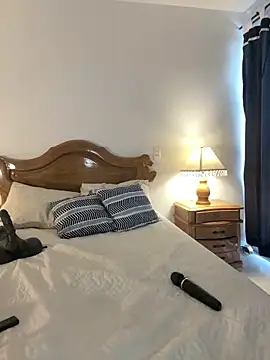 Snapshot of WowAna chatting on March 6, 1:57 pm WowAna online show from March 6, 1:57 pm