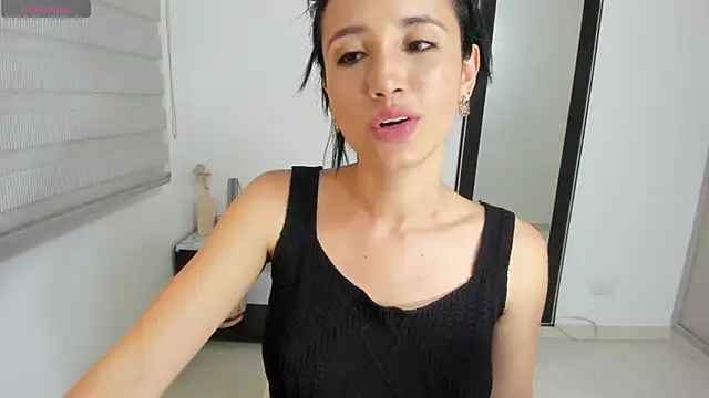  arianna hot22 online show from October 9, 12:30 am