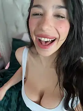 LoveLillyy online show from January 4, 8:16 pm