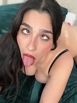 LoveLillyy online show from March 7, 12:37 am