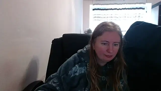 PeterAndJen online show from February 8, 7:45 am