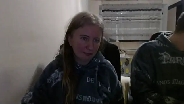 PeterAndJen online show from February 11, 8:36 pm