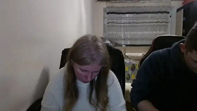 PeterAndJen online show from March 1, 6:32 pm