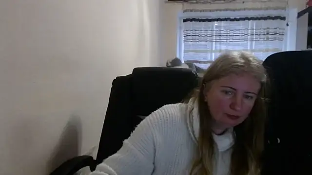 PeterAndJen online show from March 2, 7:21 pm