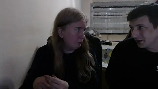 PeterAndJen online show from March 28, 8:41 pm