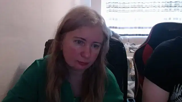 PeterAndJen online show from April 16, 8:04 am