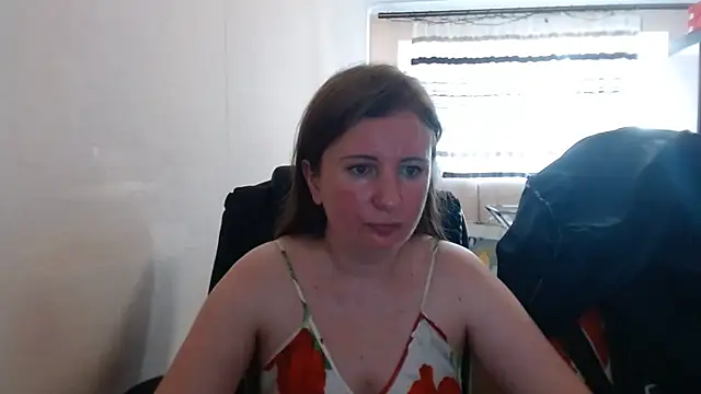 PeterAndJen online show from July 2, 5:30 pm