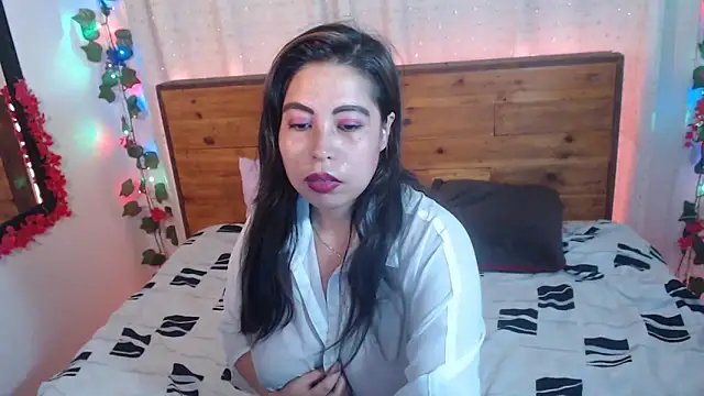 NikkieMilky online show from April 8, 6:35 am