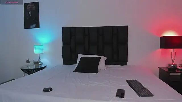 Snooky Clinton online show from February 6, 4:31 am