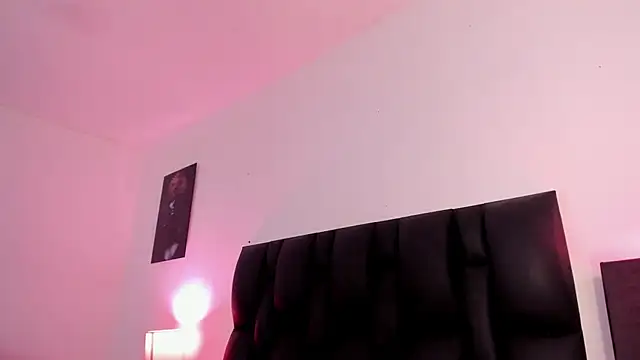 Snooky Clinton online show from February 20, 5:44 am