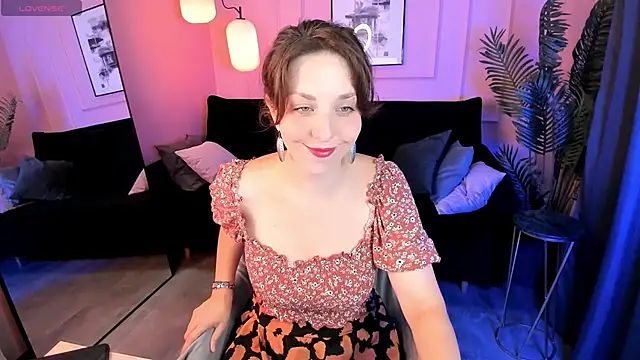 Snapshot of MargaretFatal chatting on July 2, 5:46 am MargaretFatal online show from July 2, 5:46 am