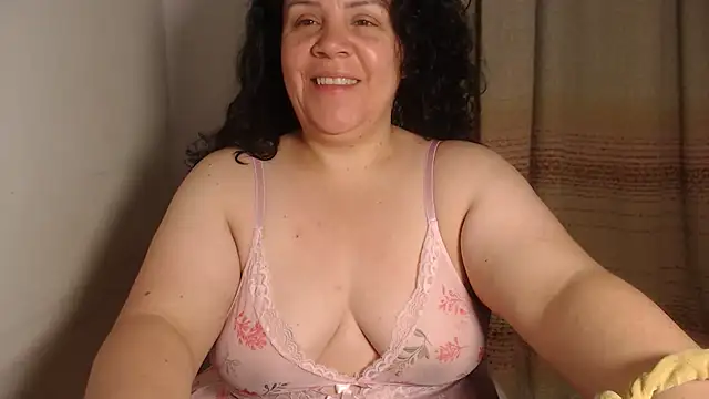 agathamiller01 online show from January 9, 10:40 am