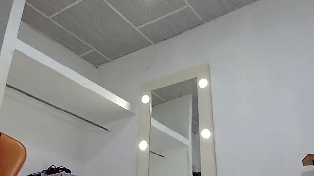 EvaTiffany online show from March 11, 12:05 am