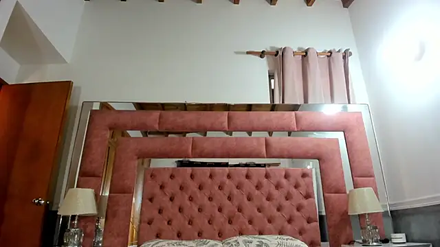 Snapshot of briana_wonder69xxx chatting on January 17, 2:33 pm briana wonder69xxx online show from January 17, 2:33 pm