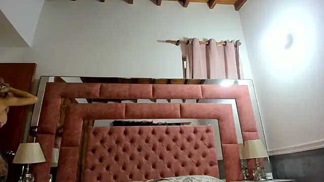 Snapshot of briana_wonder69xxx chatting on February 7, 2:32 pm briana wonder69xxx online show from February 7, 2:32 pm