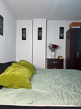 Angela isabella online show from March 25, 5:52 pm