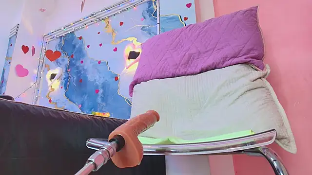 Snapshot of lorrayne_ chatting on February 25, 12:26 pm lorrayne online show from February 25, 12:26 pm