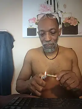 Lonelynudist59 online show from May 7, 11:26 am