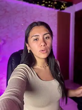 Ambar pe  online show from April 11, 1:21 am