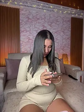 Ambar pe  online show from June 12, 1:59 am