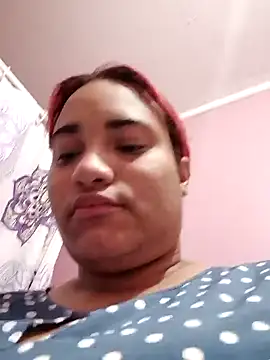 Hilarybunnyy online show from December 9, 3:33 pm