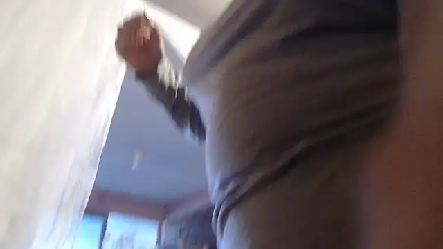 Hilarybunnyy online show from October 30, 4:30 pm