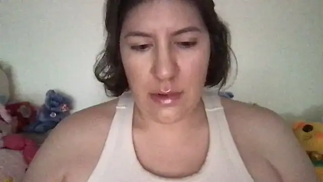 Snapshot of HYPHYtype chatting on March 1, 9:17 pm HYPHYtype online show from March 1, 9:17 pm