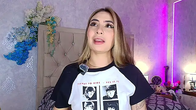 nini love01 online show from July 17, 3:57 am