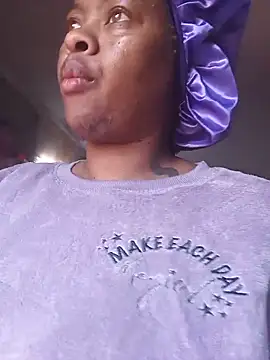CuteHoney92 online show from May 30, 5:37 am