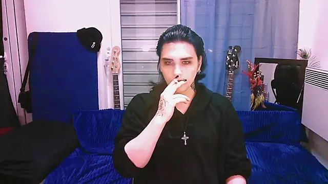 Snapshot of sademobeer chatting on May 12, 4:04 pm sademobeer online show from May 12, 4:04 pm