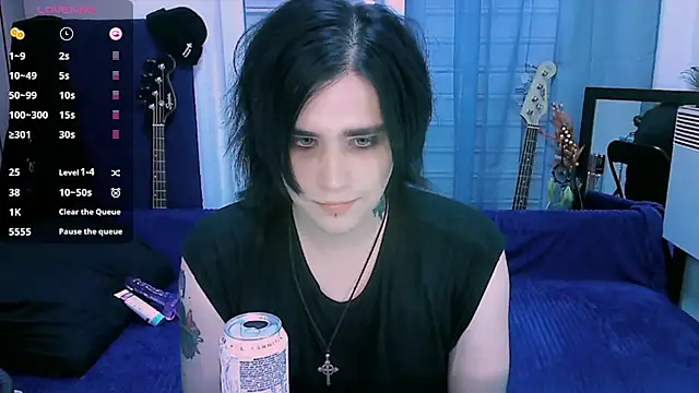 Snapshot of sademobeer chatting on June 4, 1:06 pm sademobeer online show from June 4, 1:06 pm