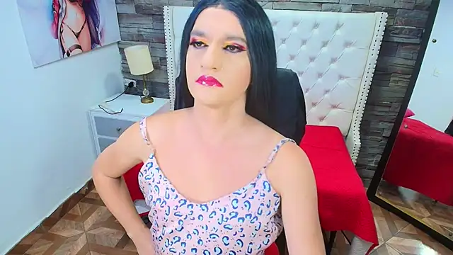 TRINY TS online show from June 30, 3:35 pm
