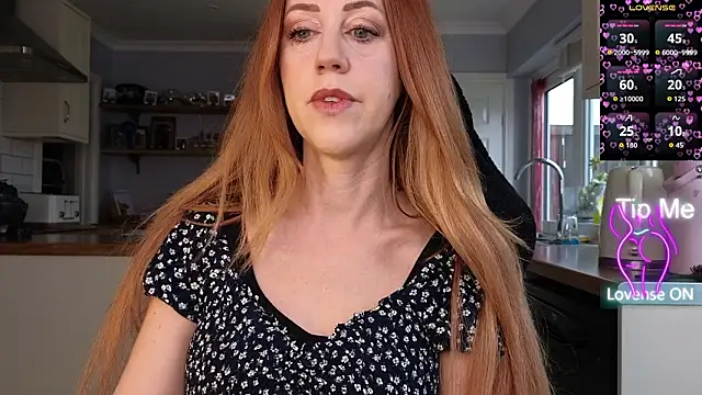 stripmequick online show from March 12, 10:10 am