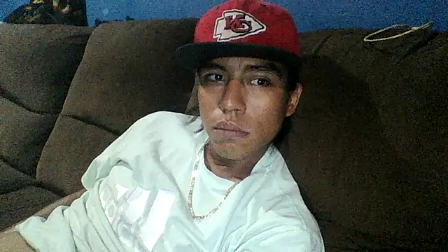 AlexAlejandro13 online show from August 7, 4:14 am