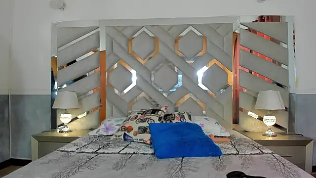 alexandra fire69x online show from January 8, 2:30 pm