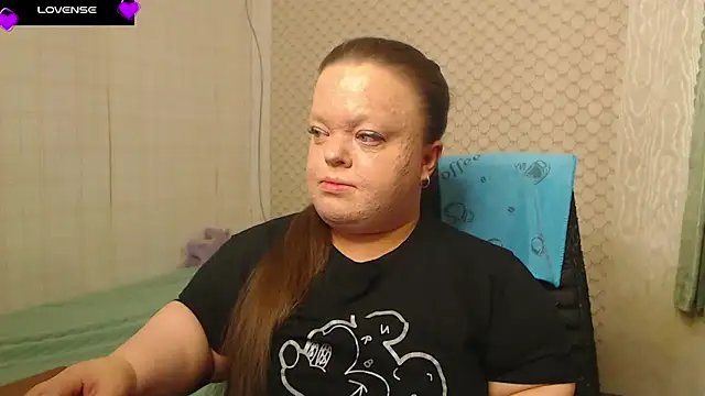 Janiffer MiMi online show from April 19, 3:55 pm