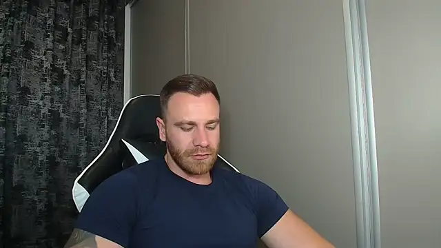 Snapshot of Thori92 chatting on June 10, 3:00 pm Thori92 online show from June 10, 3:00 pm