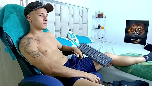 Andrew lovely18 online show from February 17, 3:03 am