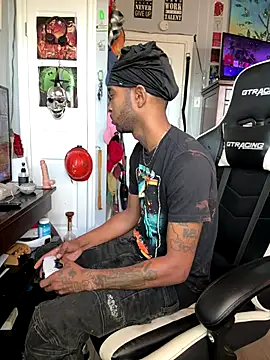 Snapshot of spideyzaddy chatting on September 19, 9:26 pm spideyzaddy online show from September 19, 9:26 pm