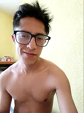 KevinCrz online show from October 15, 7:47 pm