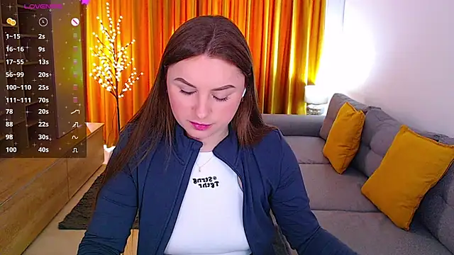  Mia Adams online show from January 8, 10:15 am