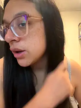 Ninnfa online show from November 4, 5:01 pm