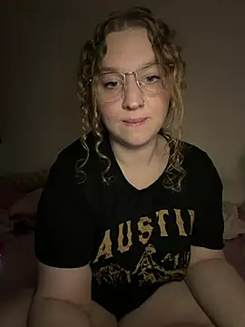 Snapshot of EmmieRae chatting on February 28, 2:34 am EmmieRae online show from February 28, 2:34 am