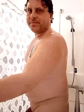 Snapshot of JGRisk chatting on February 5, 2:08 am JGRisk online show from February 5, 2:08 am