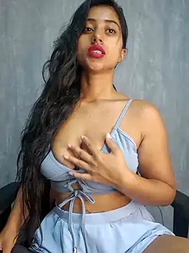 Valentinne z online show from February 18, 9:10 am