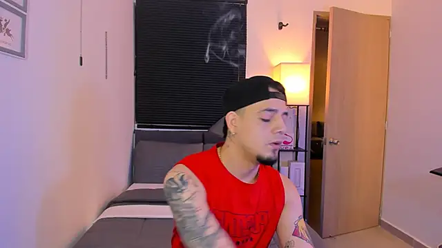 alejandro calderon1 online show from April 13, 3:45 am