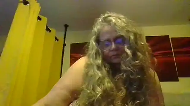 DestineeLoverGirl online show from July 29, 11:30 am