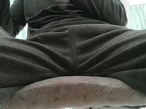 shezai1075461868 online show from February 27, 8:36 am